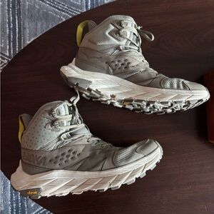 HOKA Anacapa Mid Hiking Boots Men’s Size 12 Gray Trail Vibram Outdoor Shoes